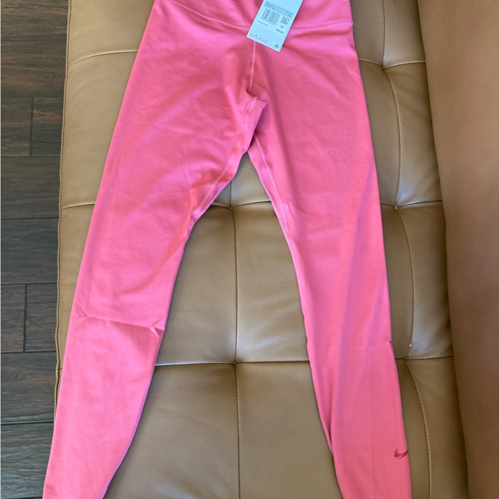 Nike Women’s Pink Leggings NWT size XS